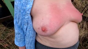 Breastslapping Outdoor