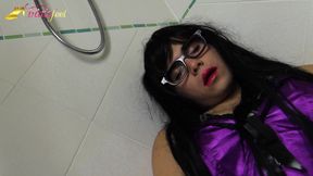 Trans Giorgia Star cumshot in the bath