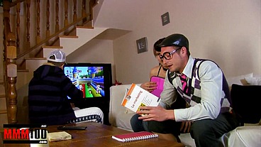 Young slut fucked hard in a nasty threesome