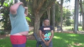 Giant Muscle Stud vs Tiny Twink – Extreme Size Comparison Session