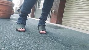 Barefoot in Japan [Part 1]