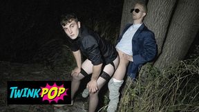 TWINKPOP - Tom Bacan Lights Up A Smoke And Boinks Jakob De Lung In From the rear In The Forest