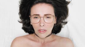 ”MILF pornstar with hot ass Casey Calvert masturbate & pleased herself”