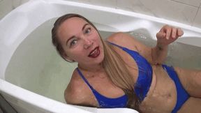 Underwater training with bubbles ut