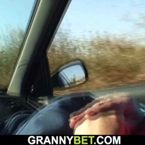 Hitchhiking blonde granny gets doggy-fucked roadside