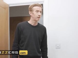 Brazzers - Phoenix Marie & Amber Jayne Used To Have A Relationship & Now They Love Sharing Jocks