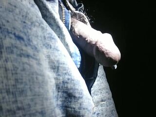 Chap Pissing ???????? Loudly Close Up Oriental Bbc