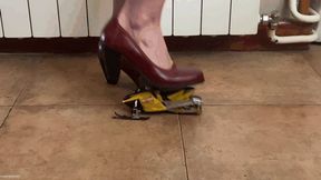 ANGRY KIRA CRUSHING SNOWMOBILE TOY - MP4 HD