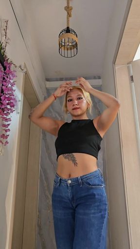 I bet you cant keep your hands off yourself for 2 minute