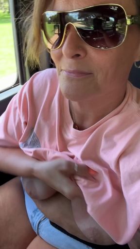 Sunny day Jeep ride with exposed tits