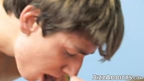 ”Chad HollyWood fucks his handsome twink friend all over the bed”