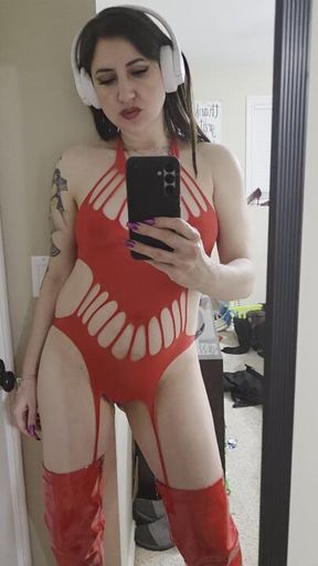 New red outfit gift from sub