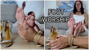 BONDAGE MALE FOOT WORSHIP