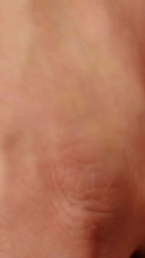 BBW MILF Allison Plays with Her Big Natural Tits & Fat Pussy