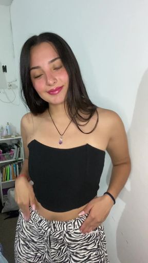 OnlyFans teen shows off her tits