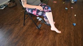 Rhea makes me her foot rest while busting my balls (4k)