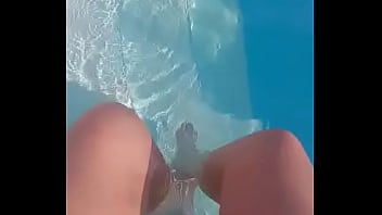 Petite vid&eacute_o dans ma piscine