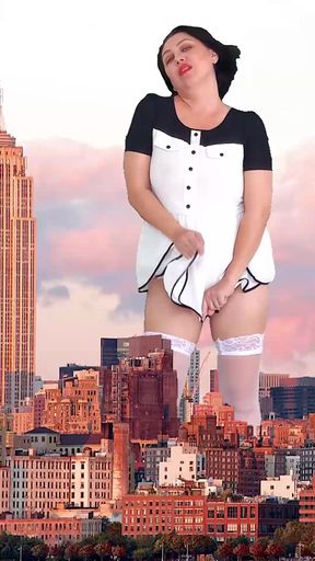 Wow! A giant lady without panties walks around the city. She's as tall as King Kong! Amazing show of a giantess! 3