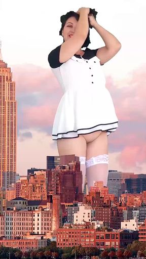 Wow! A giant lady without panties walks around the city. She's as tall as King Kong! Amazing show of a giantess! 3