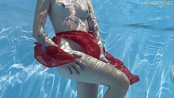 Swimming pool hot erotics with Mimi Cica dressed up