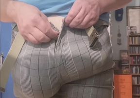 I Am a Bulge Freak and Pumping Addict