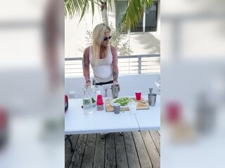 Jade Jameson visiting Miami Nightclub to make drinks!!