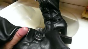 Wifes boots and some oil