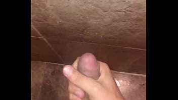 SLOWMOTION CUMSHOT