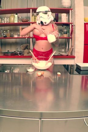 Stormtropper jarushka coock her pussy with big dildo and squirt
