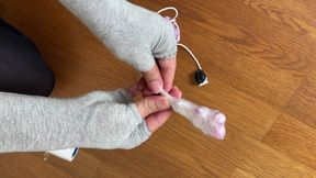 How to Masturbate While Tucking