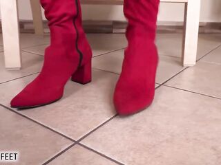 Nice-looking redhead Thena in as a seductive Wonder Woman