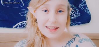 Elf stares at you - Eye contact  NO AUDIO