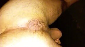 boy colocou seu marido na beira da estrada e distribuiu seu cuzinho pros machos que fizeram a festa