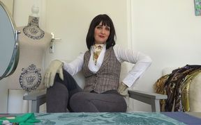 Today I'm going to show you how to tie an Ascot Cravat