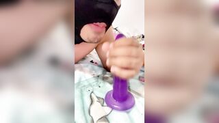 Colombiano caliente quiere una verga para chuparla y sacarle la leche