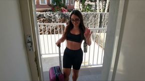 Sara Diamante Comes to My House and Loves How I Make Her Squirt
