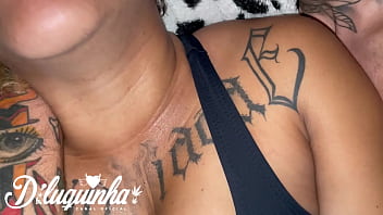 Novinha l&eacute_sbica perdeu sua virgindade de pal comigo