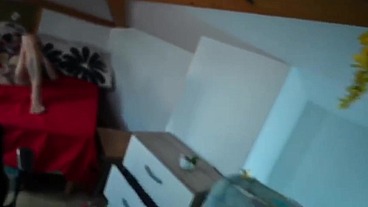 Je me caresse dans le lit de @MelanyFurie