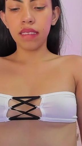 Latina Sex Naked Show Pussy Hard in the Room