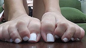 Big grown toes with pedicure! MP4