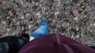 CUMSHOT IN THE FOREST ????