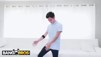 Hot - Juan El Caballo Loco Practicing His Sex Moves Like A Dork