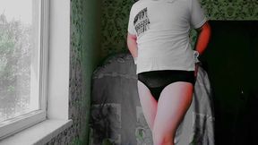 Naughty Crossdresser Dancing on Camera with so Much Heat