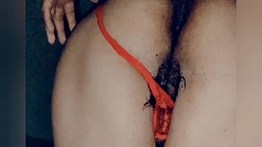 Amigo me pone bien cachonda y le pido a mi esposo que me dé su leche..