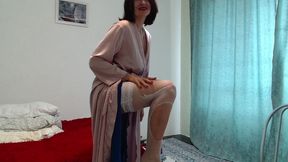 волосатая киска милфы сьела кружевные белые трусики