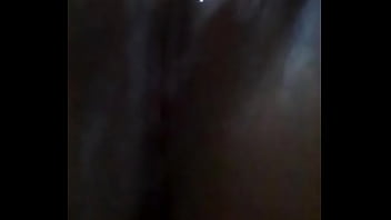 Novinha confiou no namorado e caiu na net
