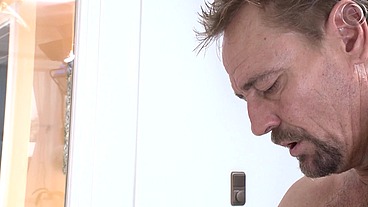 SEXY SUSI geile ANAL fick - La femme de ménage a une explosion et faire tomber le propriétaire ... Sexy Susi