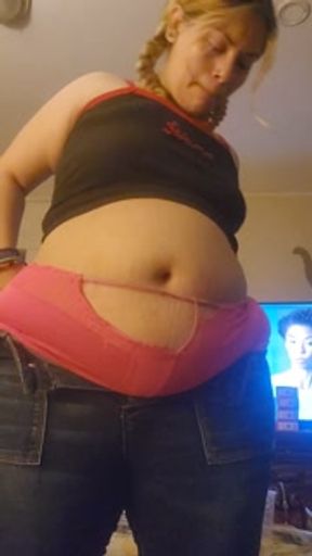 Bbw gaining weight can't fit in Jean's ass too big