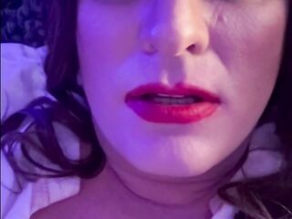 Trans woman smutty talks and squirts