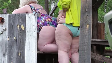 Mature BBW girlfriends peeping strapon fun behind scenes